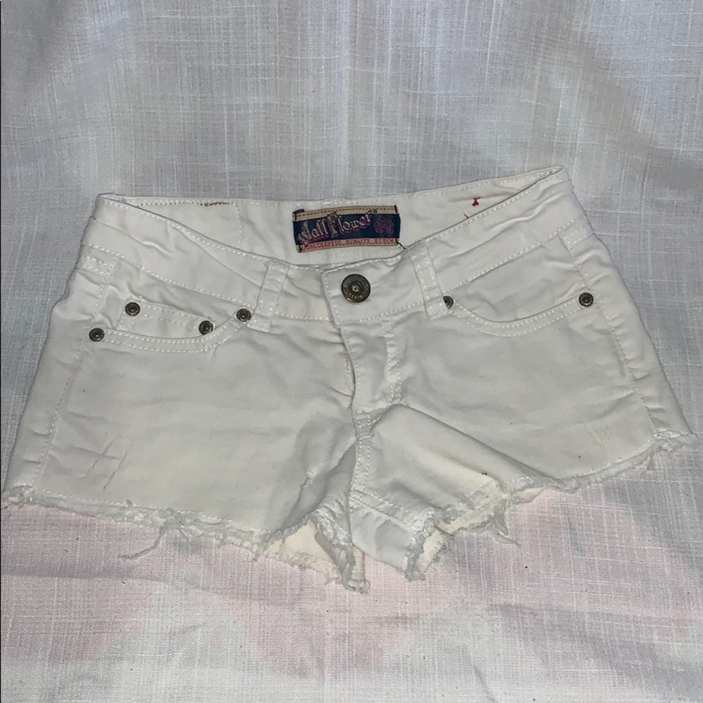 🌸 Wallflower White Denim Shorts : Women’s Size 1